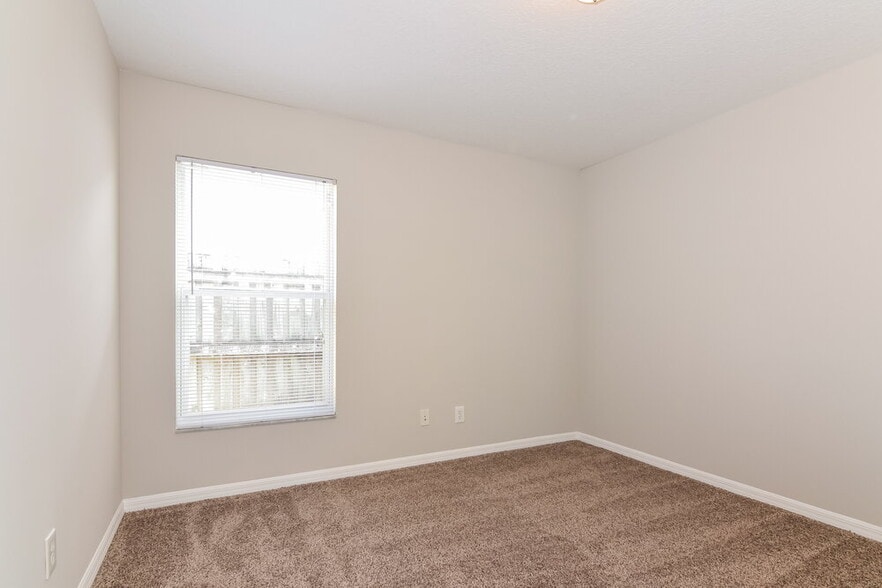 Building Photo - 622 Wave Crest Cir