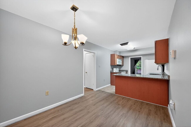 Building Photo - 85 Brookside Pl