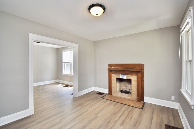 Building Photo - 3048 Taylor Ave
