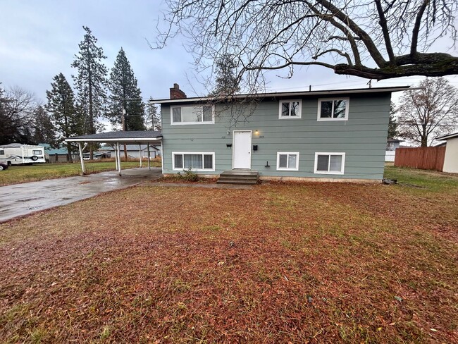 Primary Photo - 1519-1521 3rd St Duplex in Cheney!