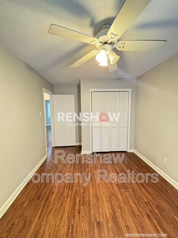 Building Photo - 6436 Macon Rd