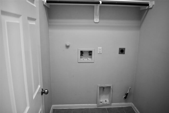 Building Photo - 21559 Kings Bend Dr