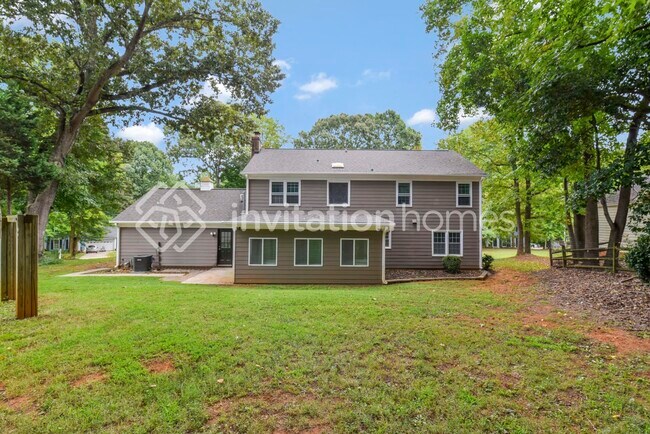 Building Photo - 7311 Canyon Dr