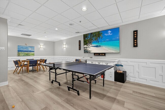 Building Photo - 1190 Jimmy Buffett Mem Hwy