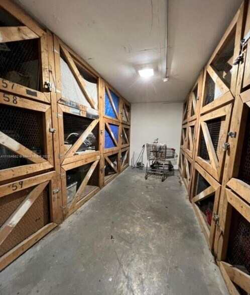 Building Photo - 1425 Arthur St