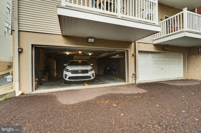 Building Photo - 1020 Penn St