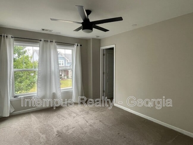 Building Photo - 3816 Thackary Dr