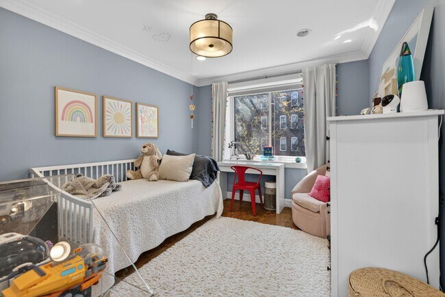 Building Photo - 926 Park Ave