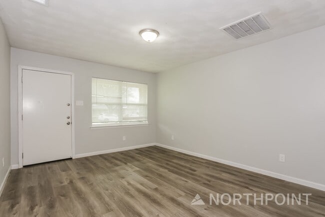 Building Photo - Newly Renovated Single Family Home | 3 BR/1.5BA | 1-Car Covered Parking| Backyard