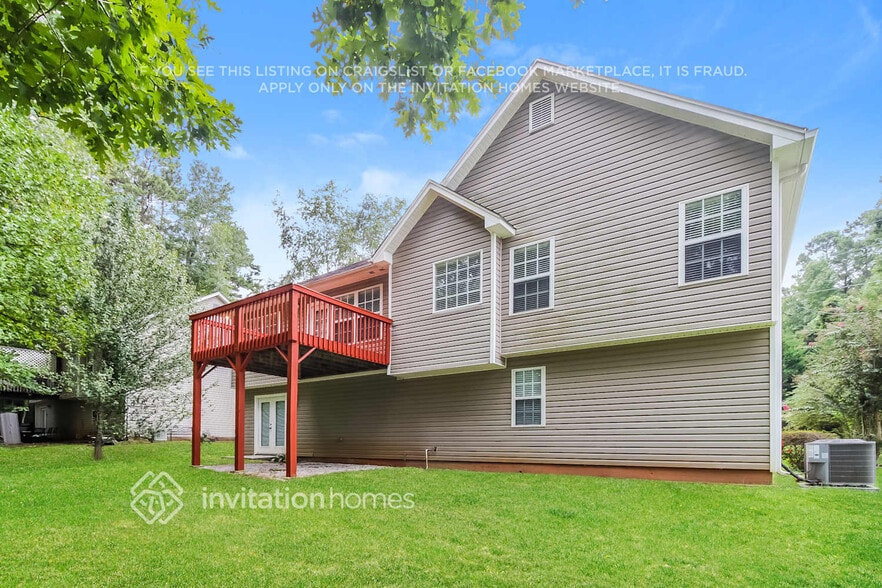 Building Photo - 3010 Maple Dr NW