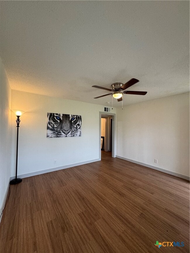 Building Photo - 2109 W Avenue B