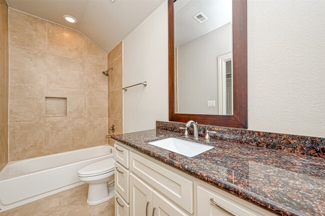 Building Photo - 5811 Kiam St