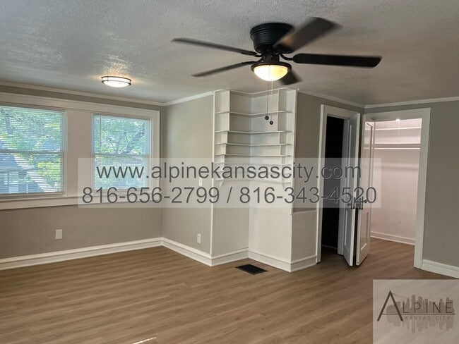 Building Photo - 5647 Euclid Ave