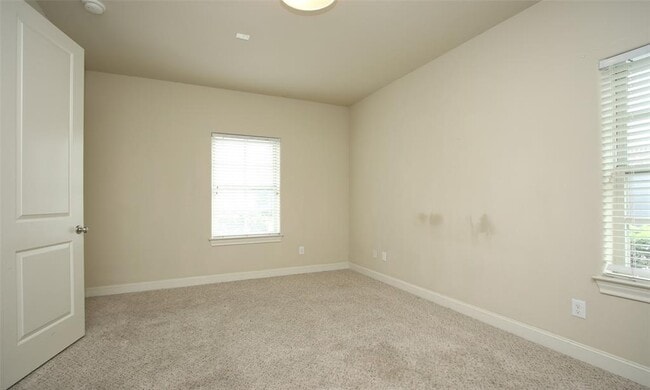 Building Photo - 2027 Fannin Station W