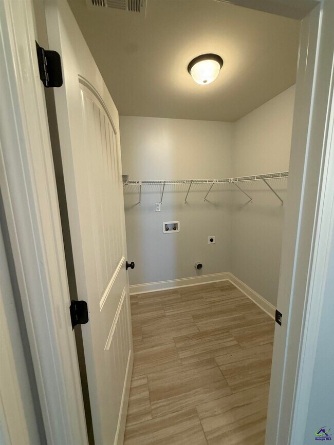 Building Photo - 109 Milford Cir