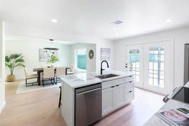 Building Photo - 11224 Pickard Ln