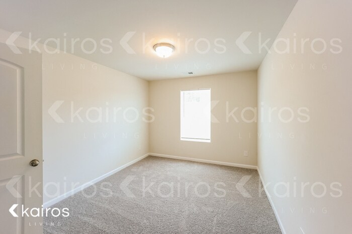 Building Photo - 232 Fox Chase Wy