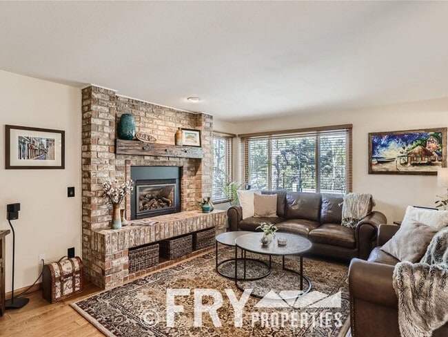 Building Photo - Luxury Rental in Beautiful Colorado Foothills