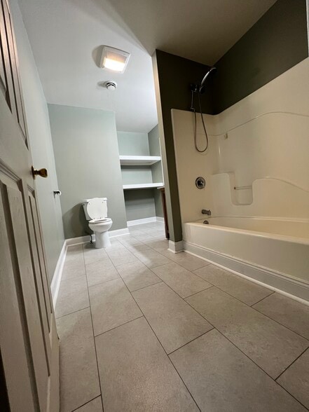 Bathroom - 510 Ellicott St
