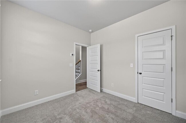 Building Photo - 523 Fundao Ln