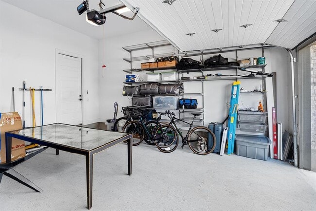 Building Photo - 4016 Diligence Dr