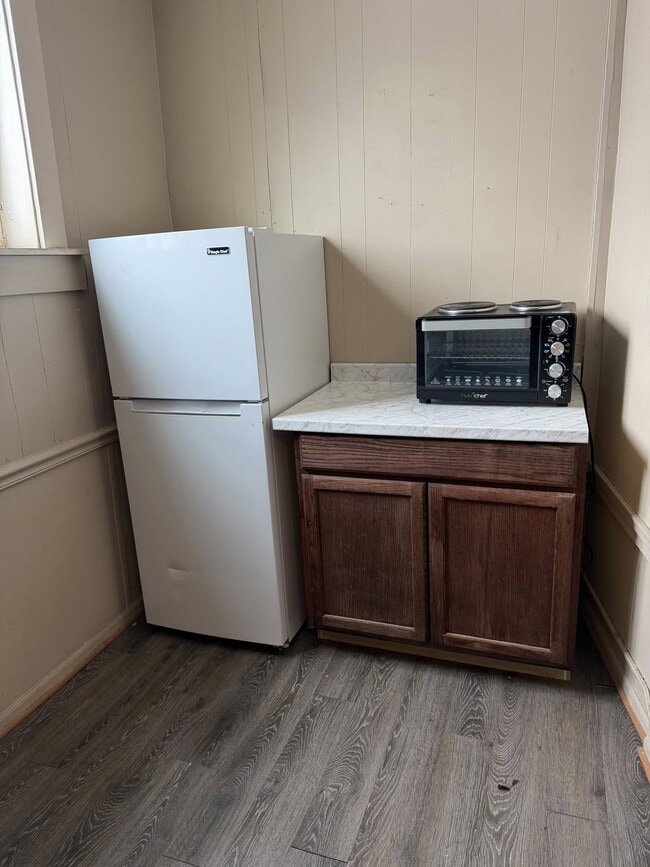 Building Photo - 1340 Linden Ave