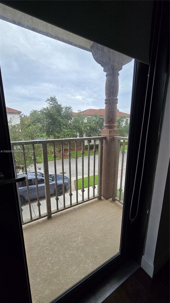 Building Photo - 10320 NW 70th Terrace