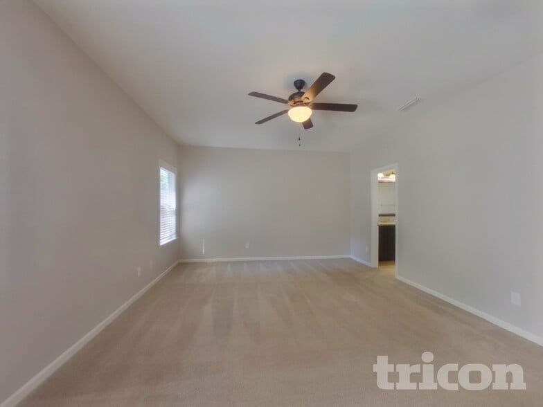 Building Photo - 2610 Andes Dr