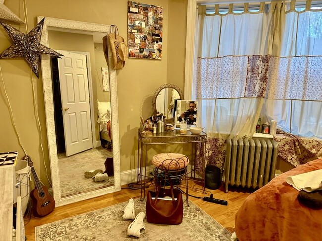 Building Photo - 4 bedroom in Brookline MA 02446