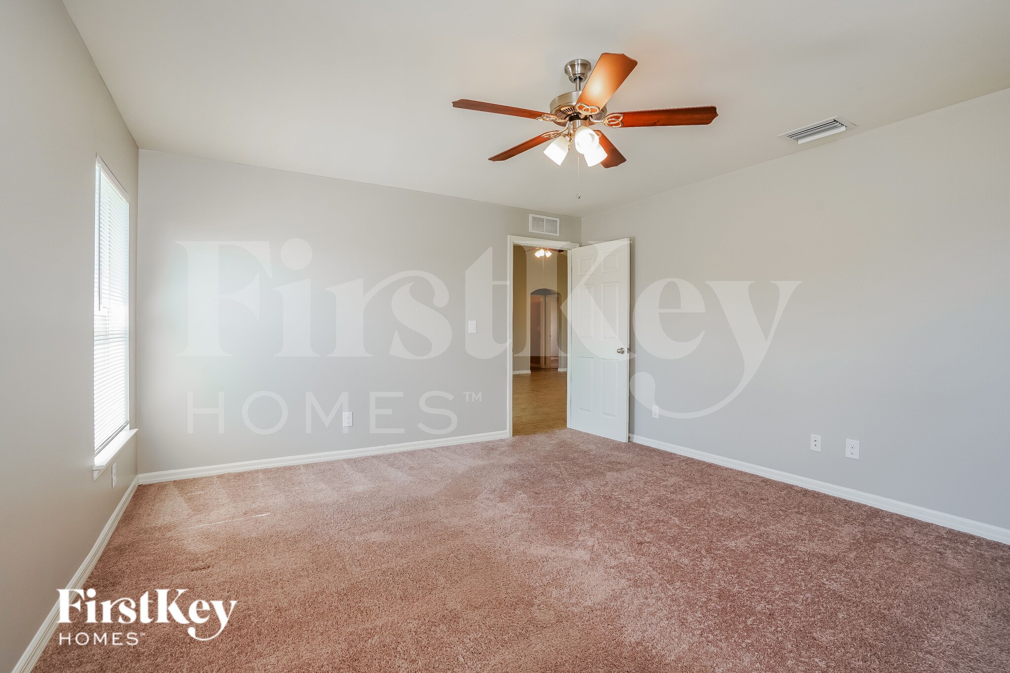 Building Photo - 2409 NW 9th Ave