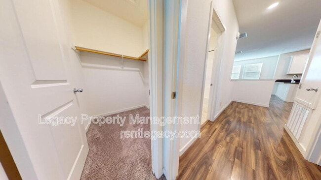 Building Photo - 3998 E Commerce Way