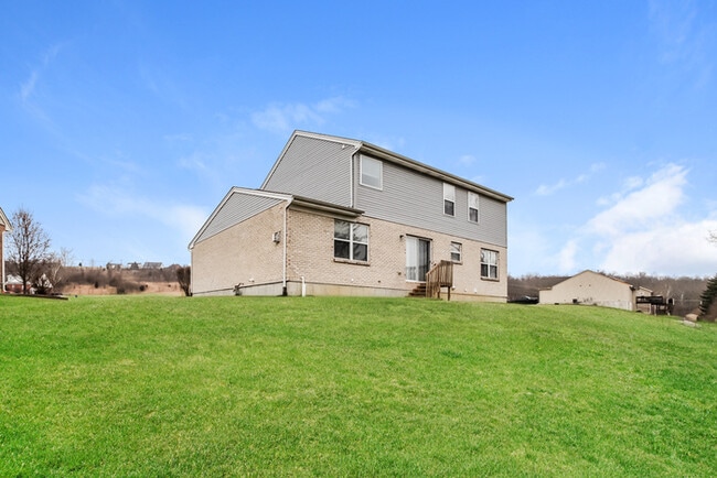 Building Photo - 1355 Peregrine Way