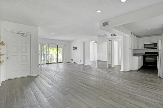 Building Photo - 3618 Alder Dr