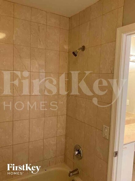 Building Photo - 1436 NW 159th Ln