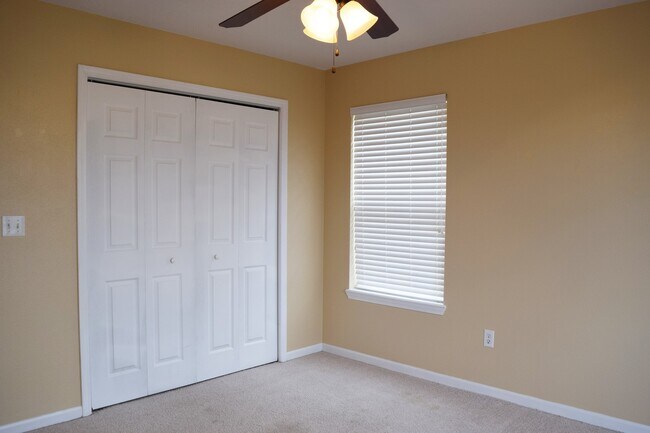 Building Photo - Located in the popular Woodland Hills Subd...