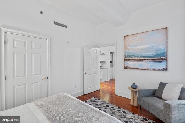 Building Photo - 1500 Chestnut St