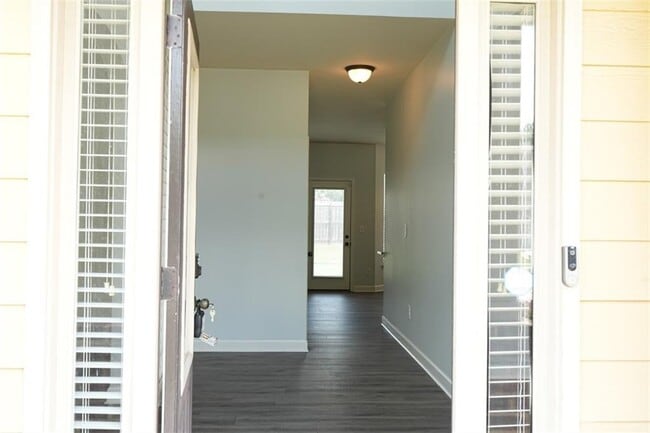 Building Photo - 921 Prather Ct SW