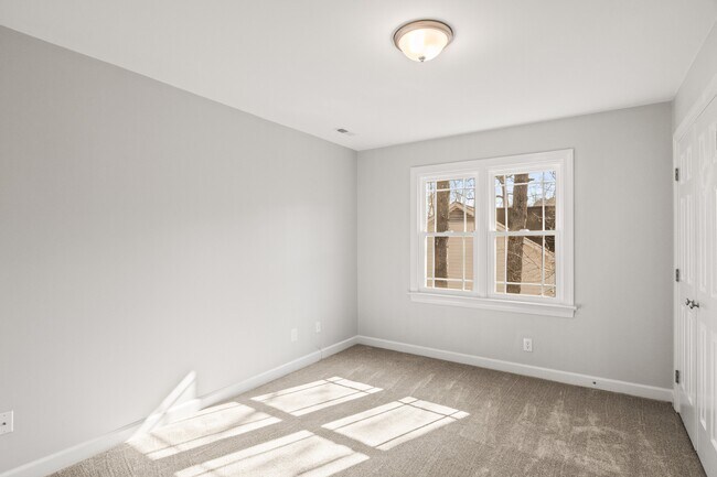 Building Photo - 309 Caraway Ln