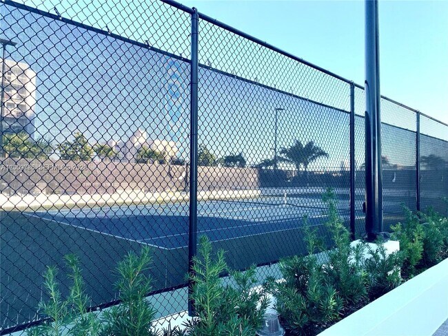 Building Photo - 1330 West Ave