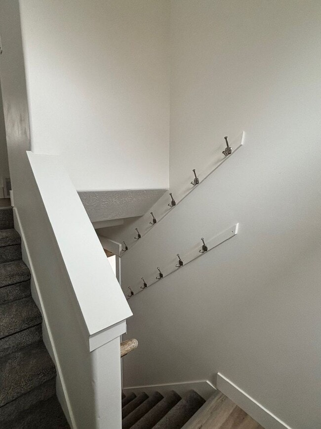 Building Photo - Immaculate Fully Remodeled Orem Home for Rent