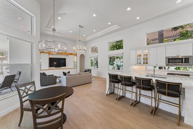 Building Photo - 128 Abondance Dr