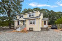 Building Photo - 811 US-9