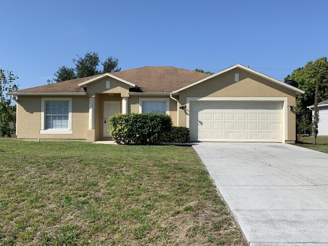 Primary Photo - 269 SW Ridgecrest Dr