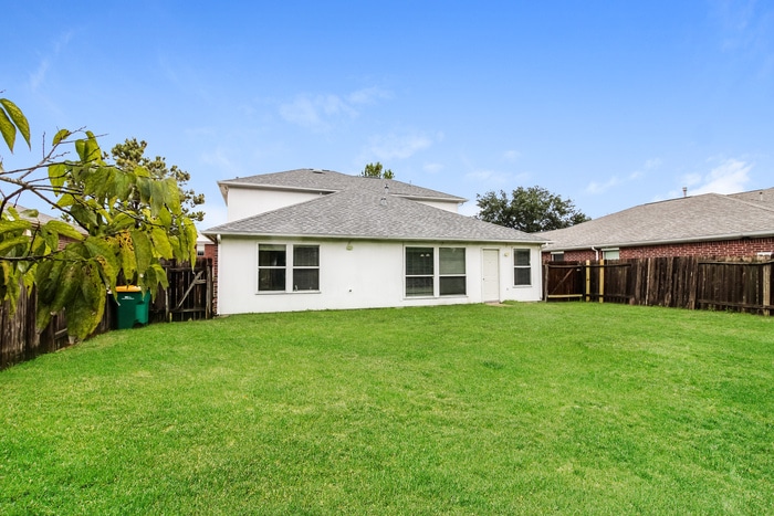 Building Photo - 5410 McKinley Ct