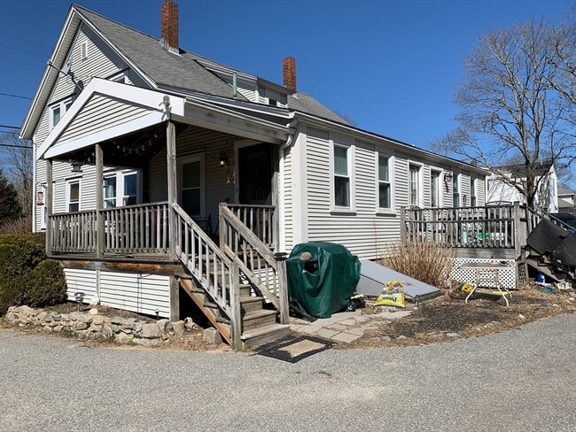 Building Photo - 836 County Rd