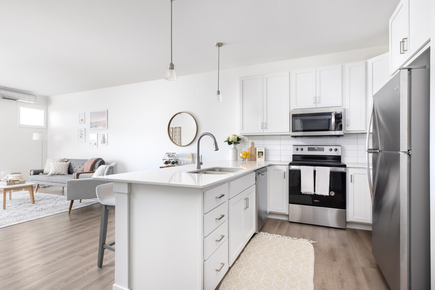 Unit Kitchen - The Retreat at Urban Plains