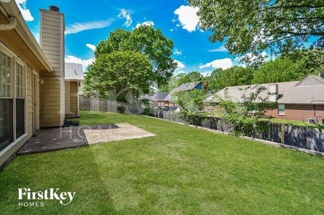 Building Photo - 7452 Kingsland Dr