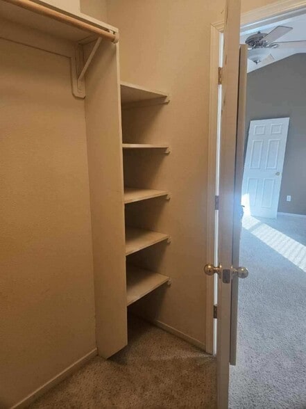 Building Photo - 1075 Sorrel Ave