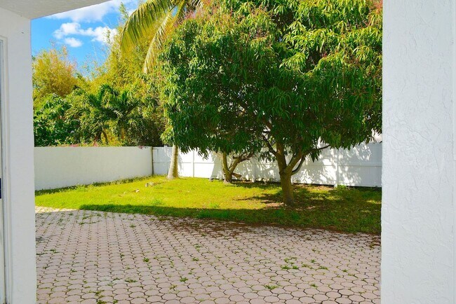 Building Photo - 3003 Caffia Way