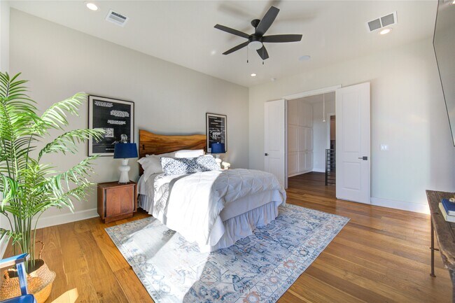 Building Photo - 820 Wakefield Dr